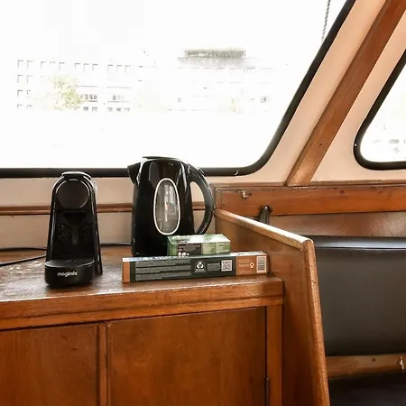 Local Houseboat Center 'betelgeuze' Bateau-hôtel