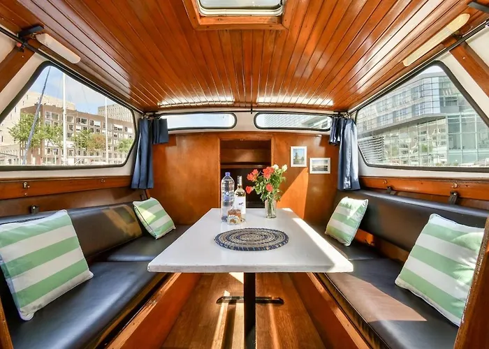 Hotel na wodzie Local Houseboat Center 'betelgeuze'